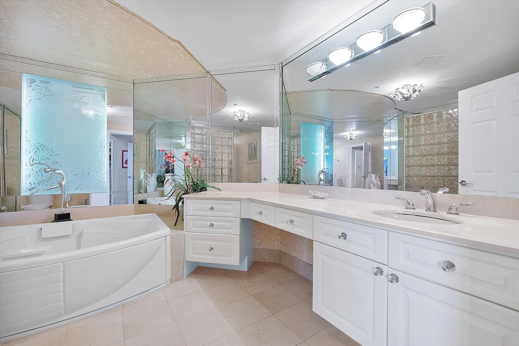 L'Hermitage - Residential