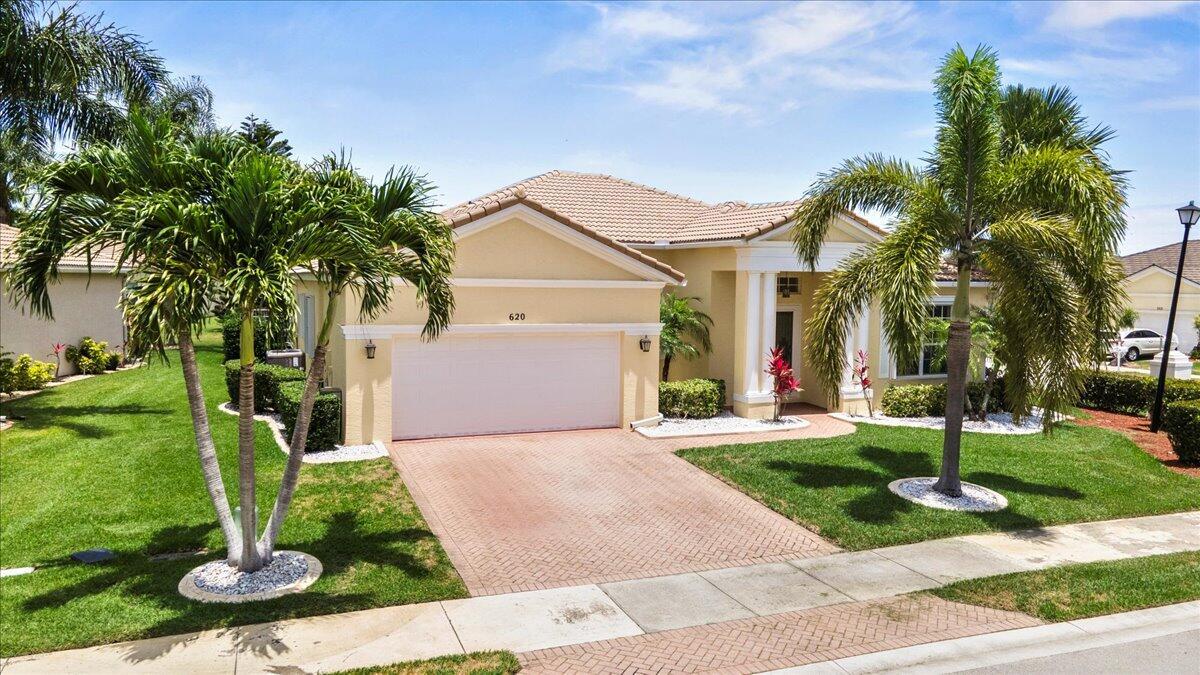 620 SW Long Key Court