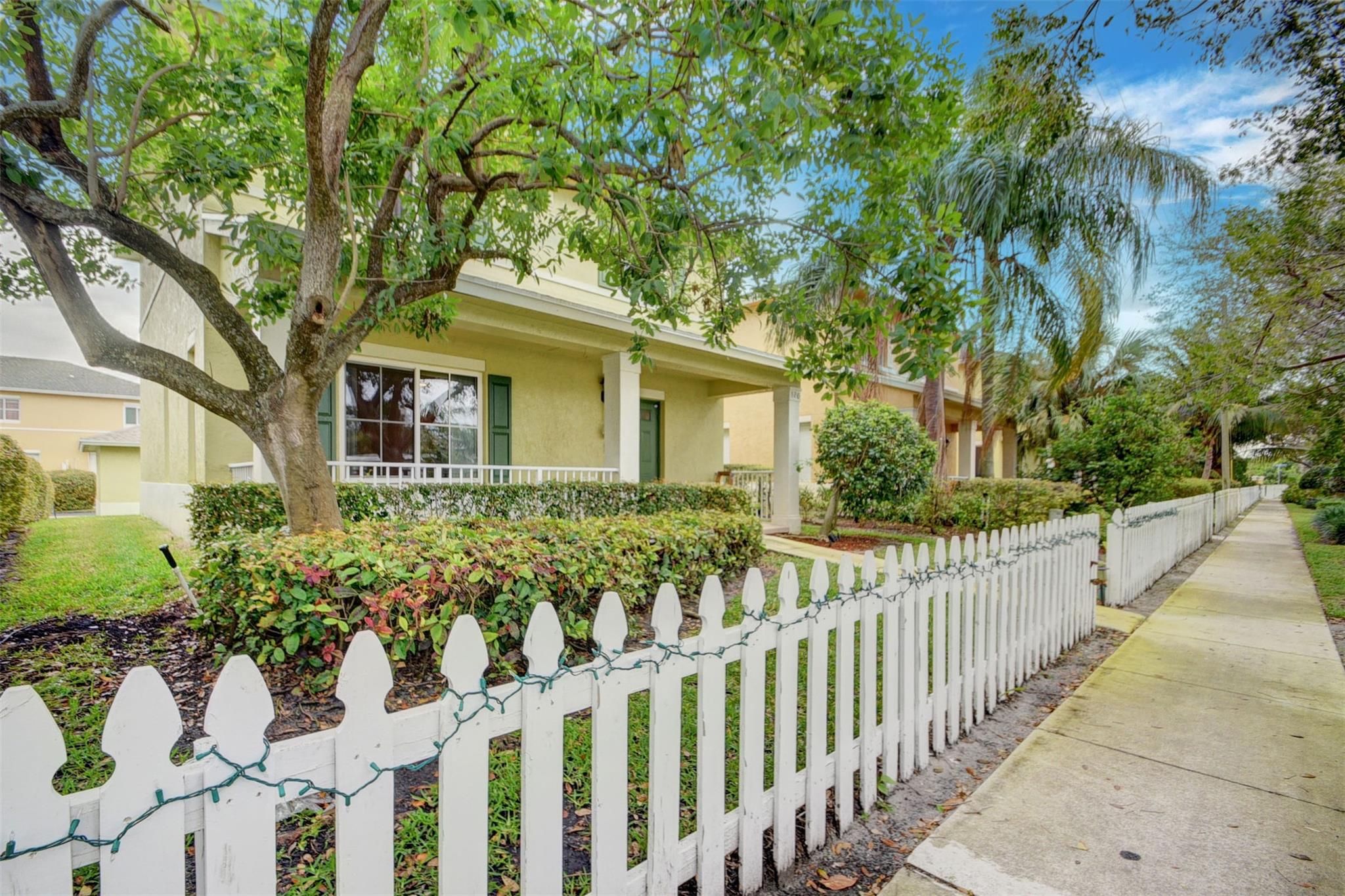 LYMAN VLG - Residential