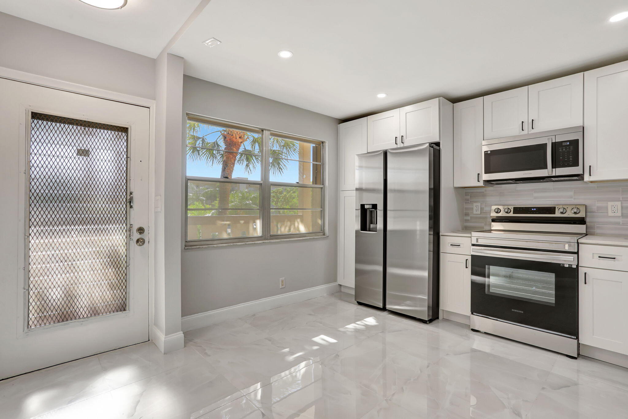 LUCAYA VILLAGE 2-A CONDO - Residential