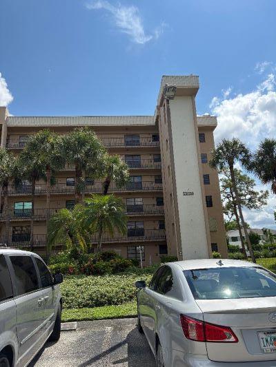 Nice view from 5th floor, condo for senior 55+ (only one tenant has to be 55+), two bedrooms, two full bathrooms, nice condo well maintain, stainless steel appliances, community laundry on the same floor & storage space.Just connect electricity and start enjoying the view.