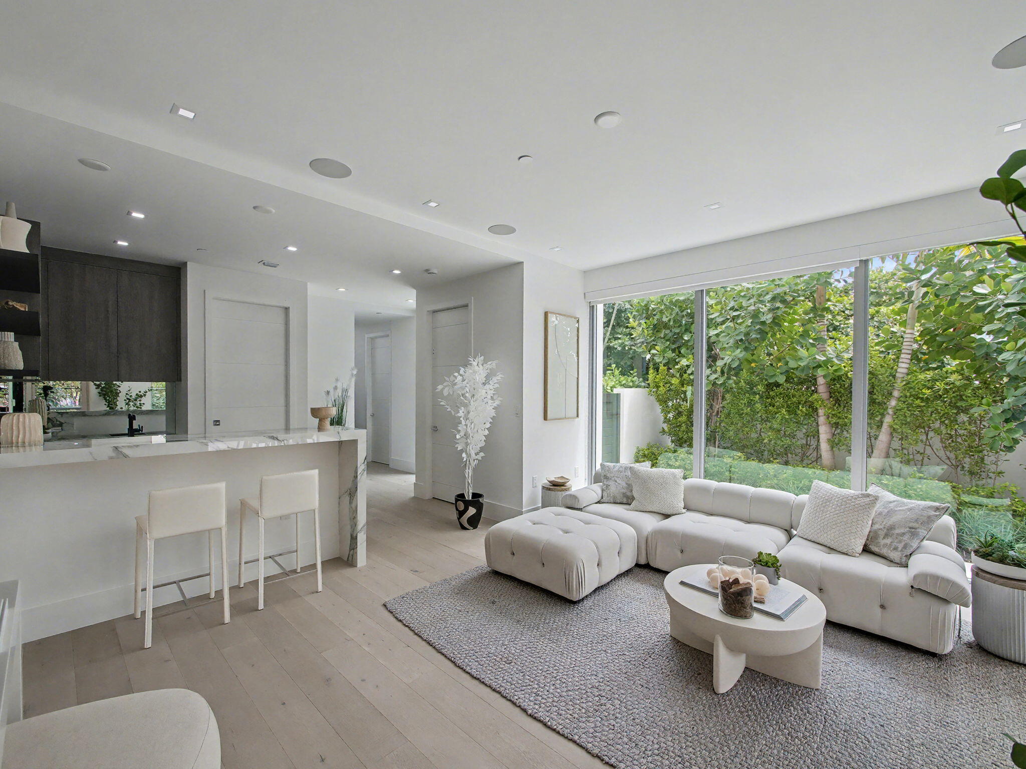 1070 Del Harbour Drive