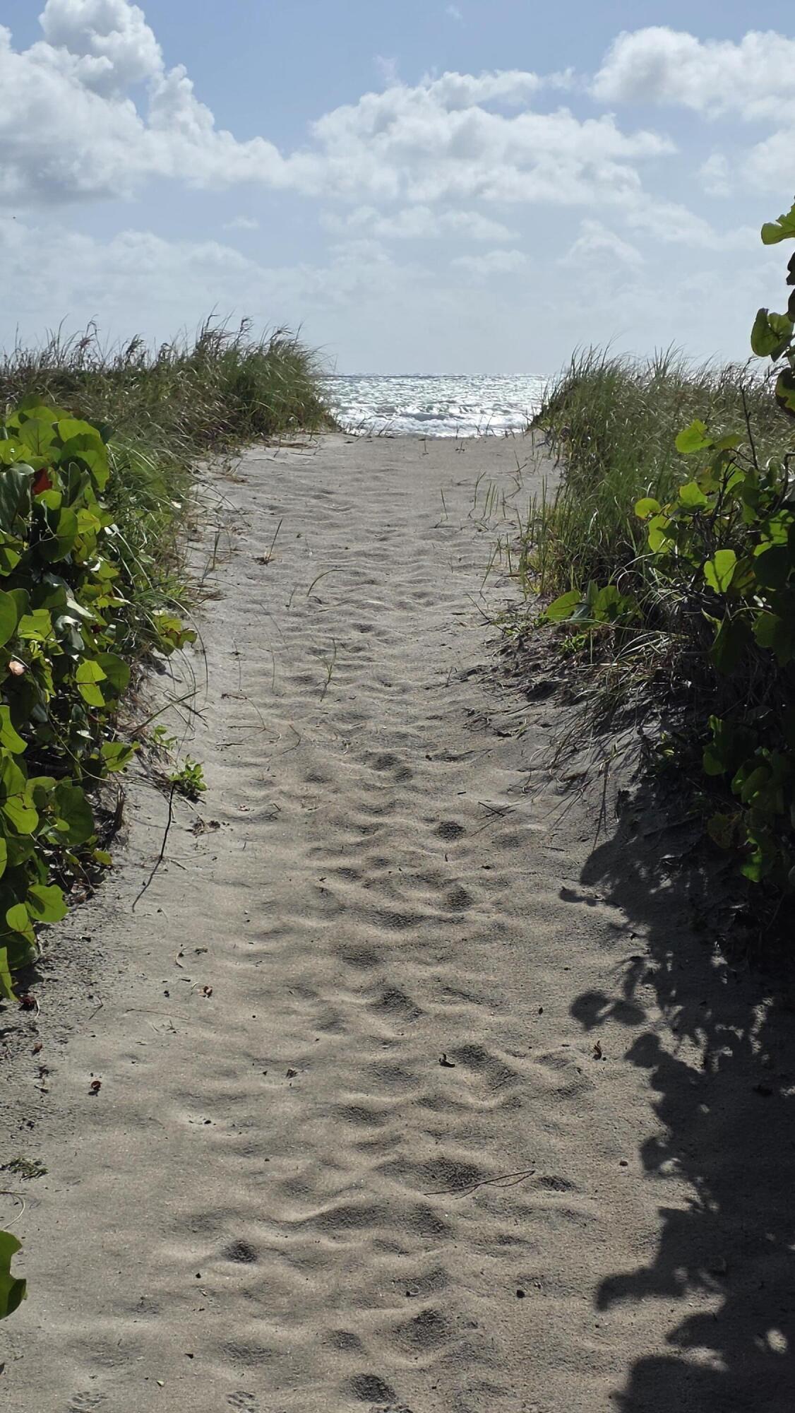 ESTATES AT OCEAN DELRAY - Residential