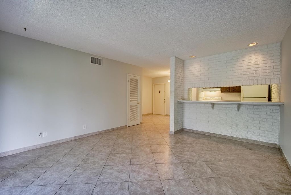 Photo of 825 NW 13th 2120 Street #2120, Boca Raton, FL 33486 (MLS # R11106331)