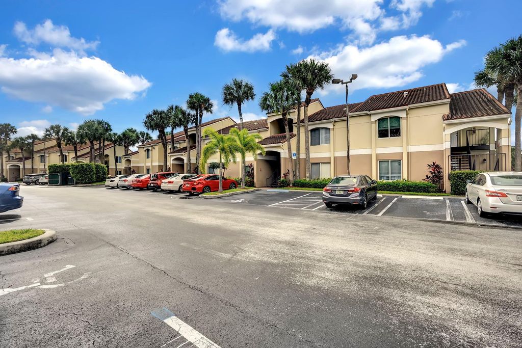 Photo of 815 W Boynton Beach Boulevard #6-104, Boynton Beach, FL 33426 (MLS # R10961252)