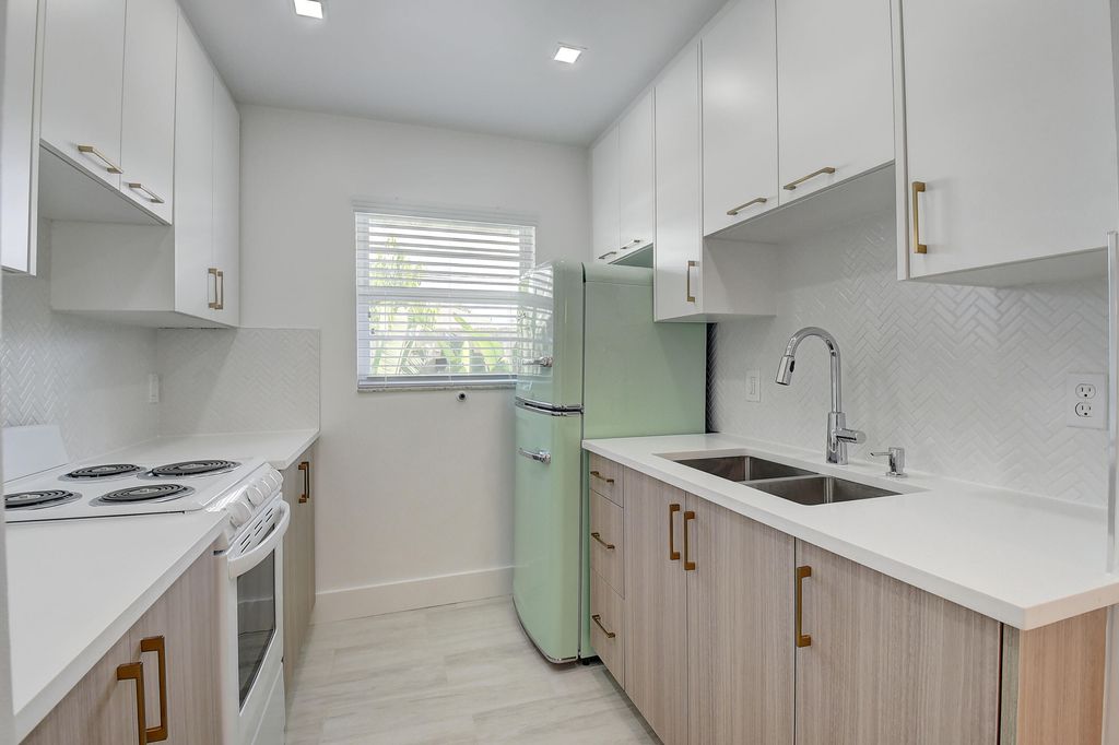 Photo of 502 N H Street #3, Lake Worth Beach, FL 33460 (MLS # R10970938)