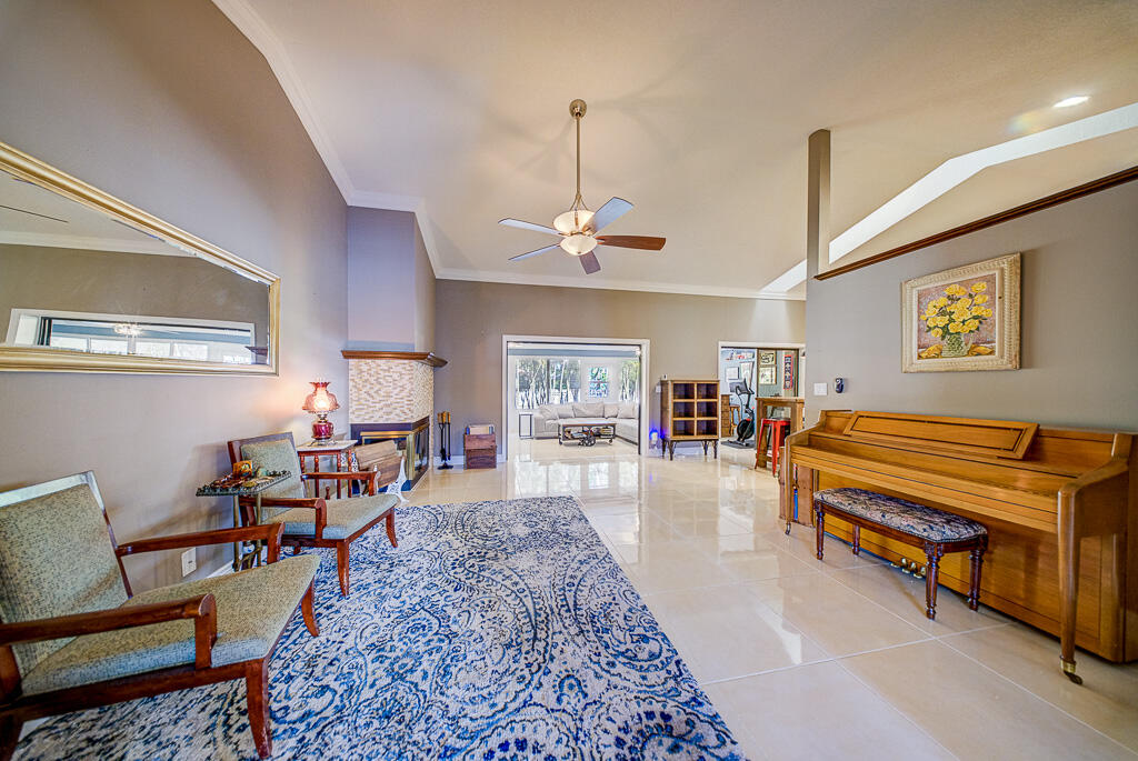 GREENVIEW SHORES 1 OF WELLINGTON - Residential