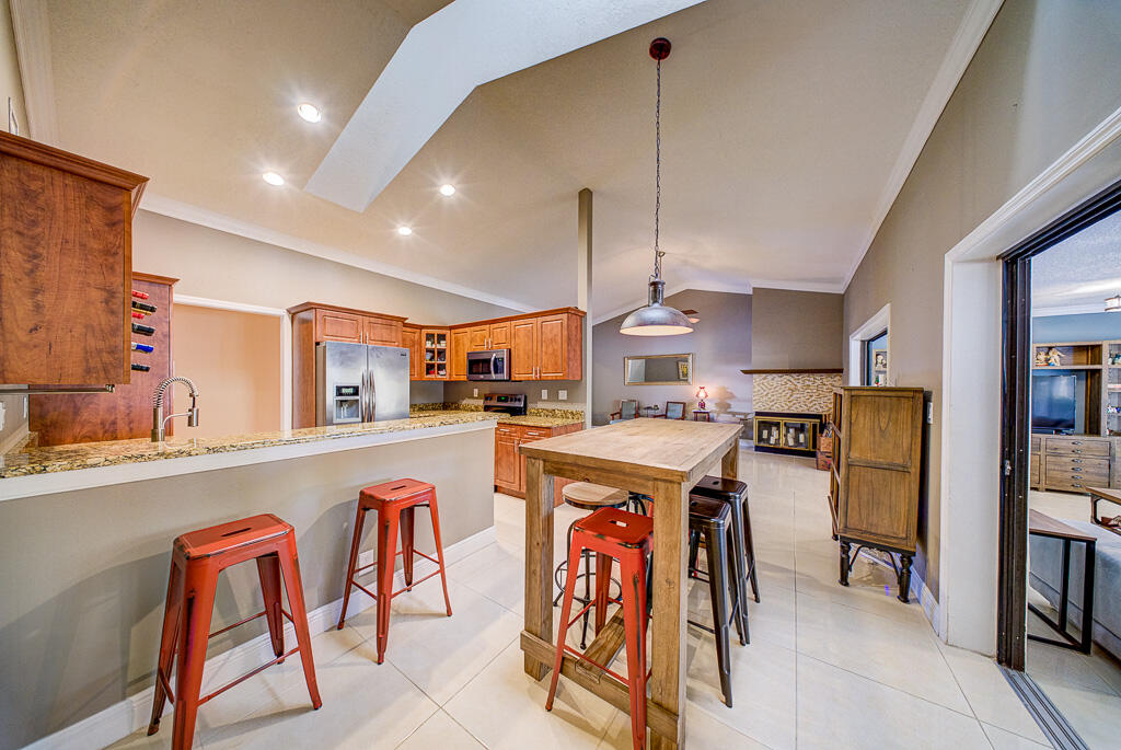 GREENVIEW SHORES 1 OF WELLINGTON - Residential