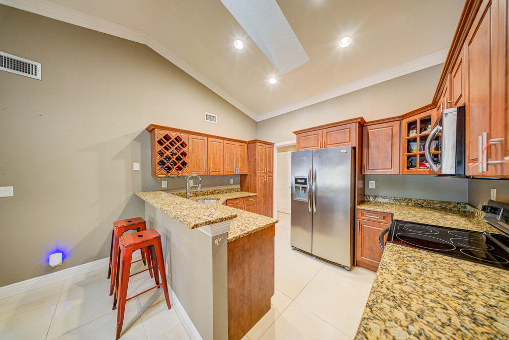 GREENVIEW SHORES 1 OF WELLINGTON - Residential