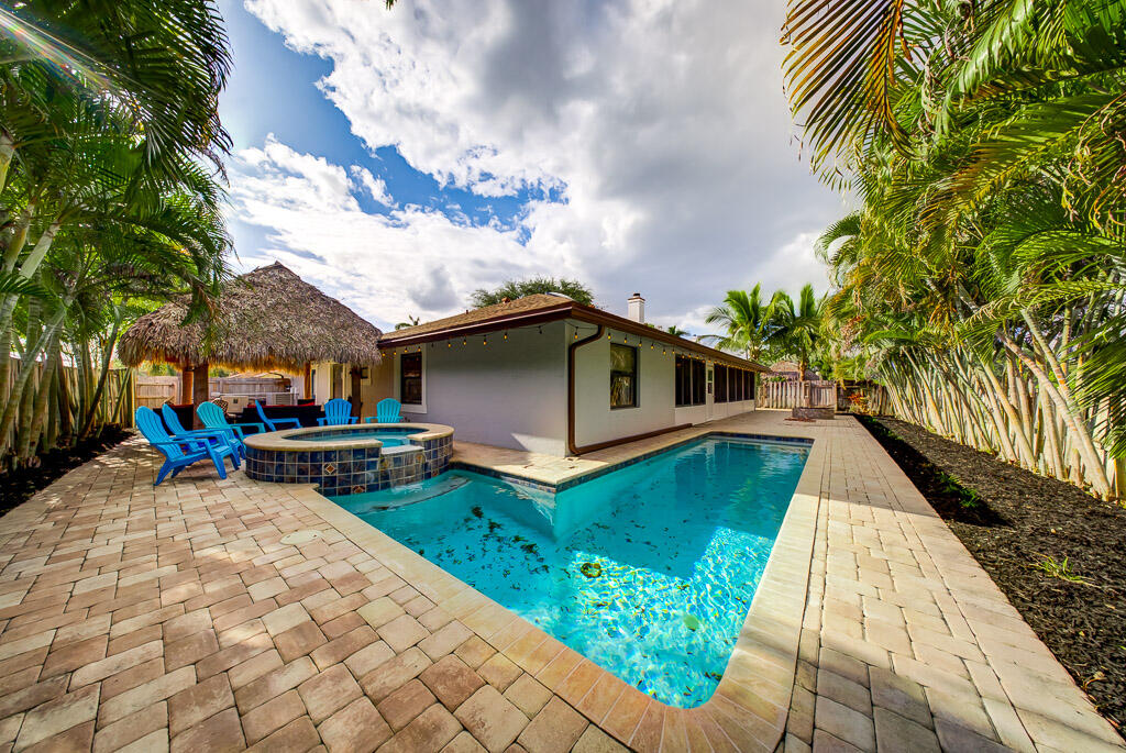 GREENVIEW SHORES 1 OF WELLINGTON - Residential