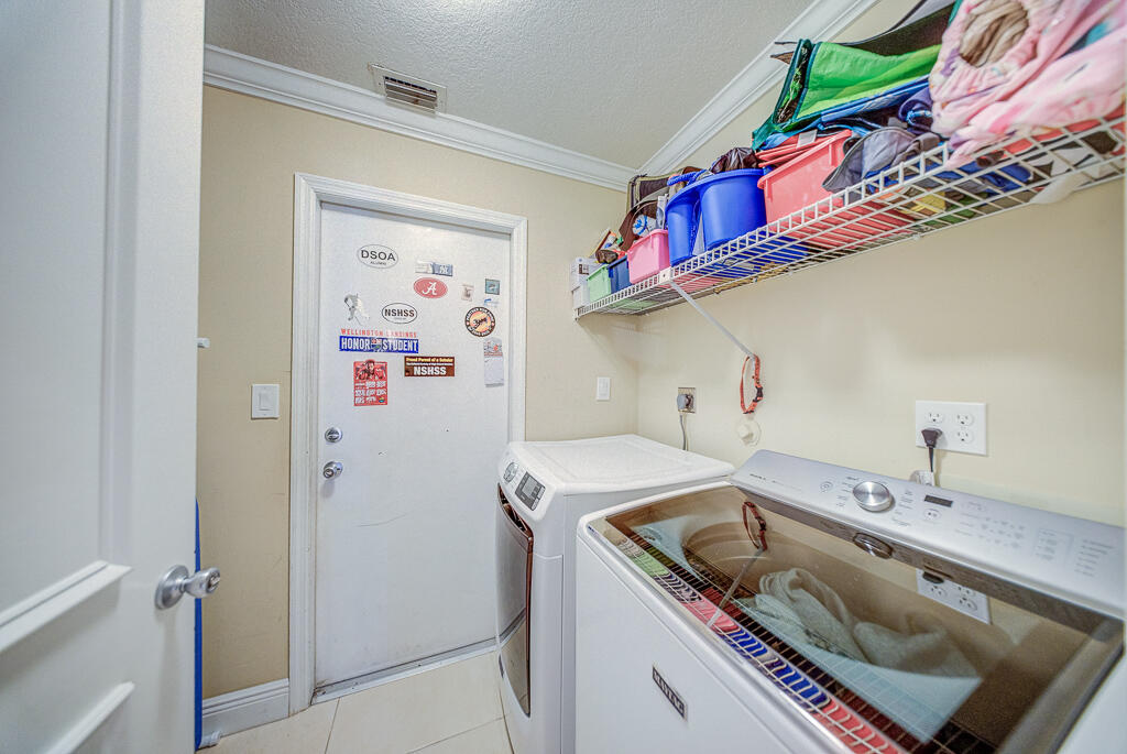 GREENVIEW SHORES 1 OF WELLINGTON - Residential