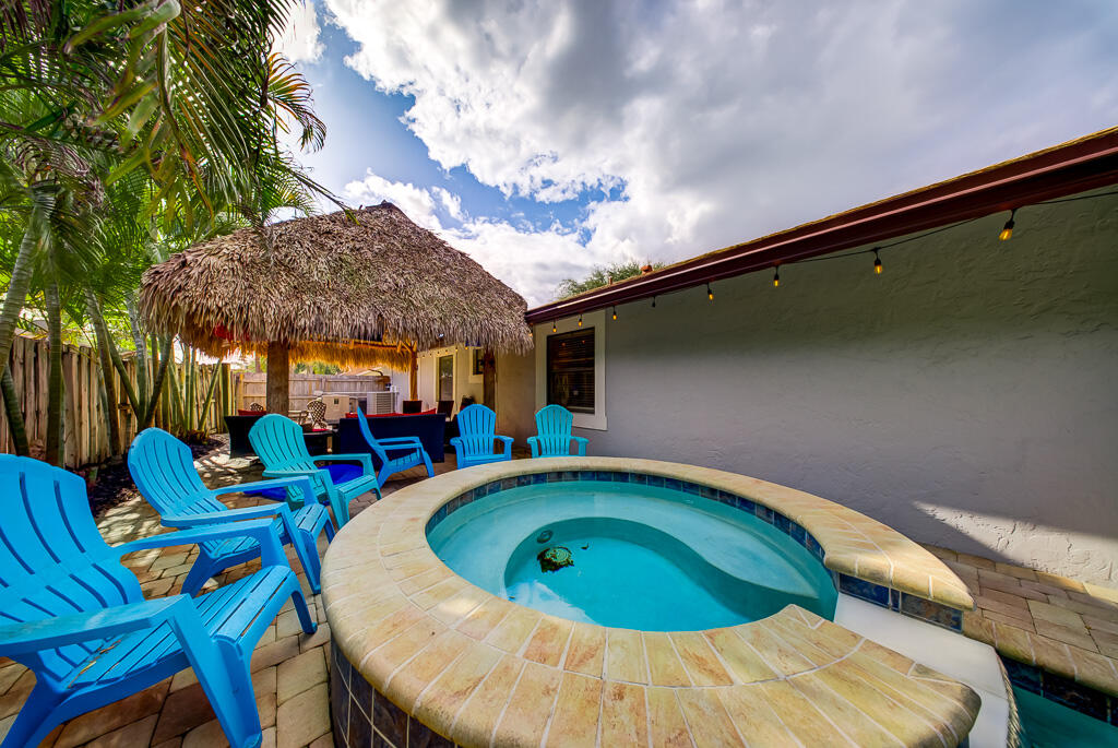 GREENVIEW SHORES 1 OF WELLINGTON - Residential