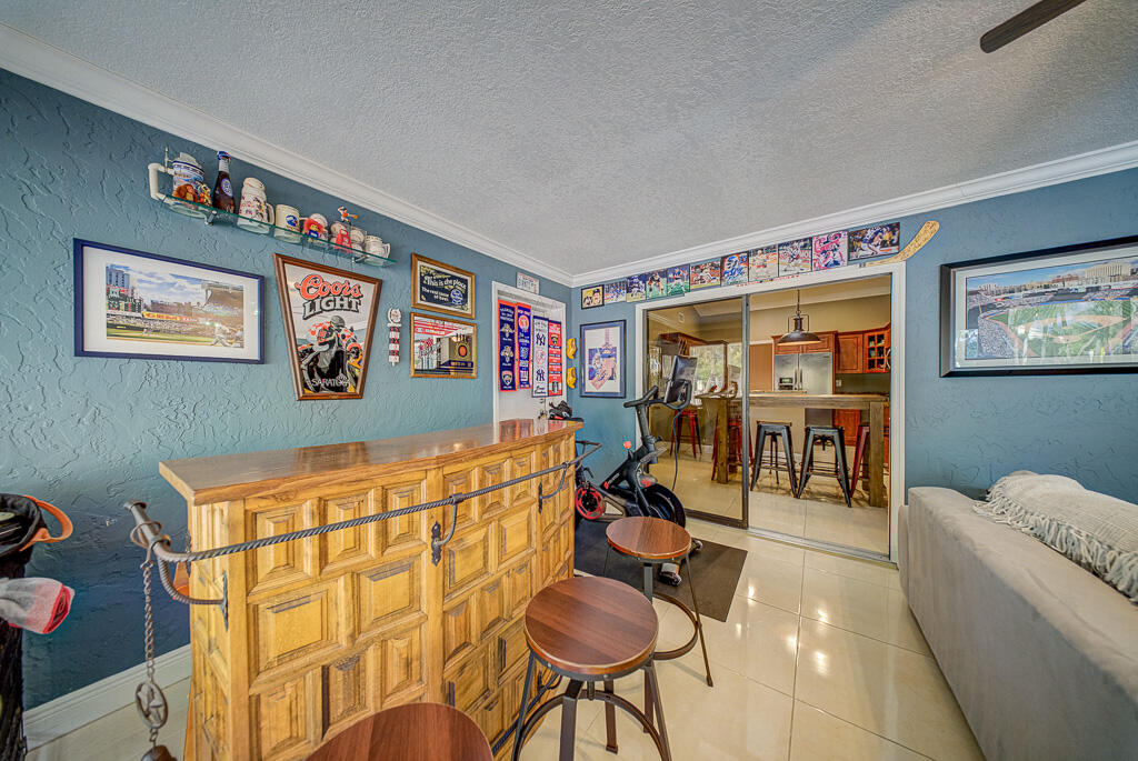 GREENVIEW SHORES 1 OF WELLINGTON - Residential