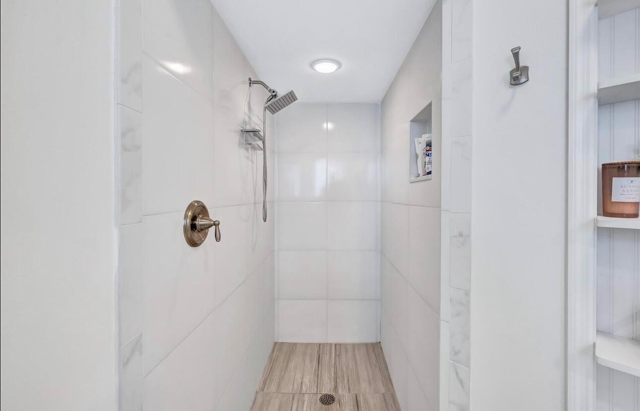 WEITZER SUB 2 - Residential Lease