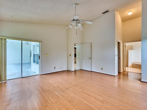 Tiny photo for 4610 NW 100th Way, Coral Springs, FL 33076 (MLS # B26043470)