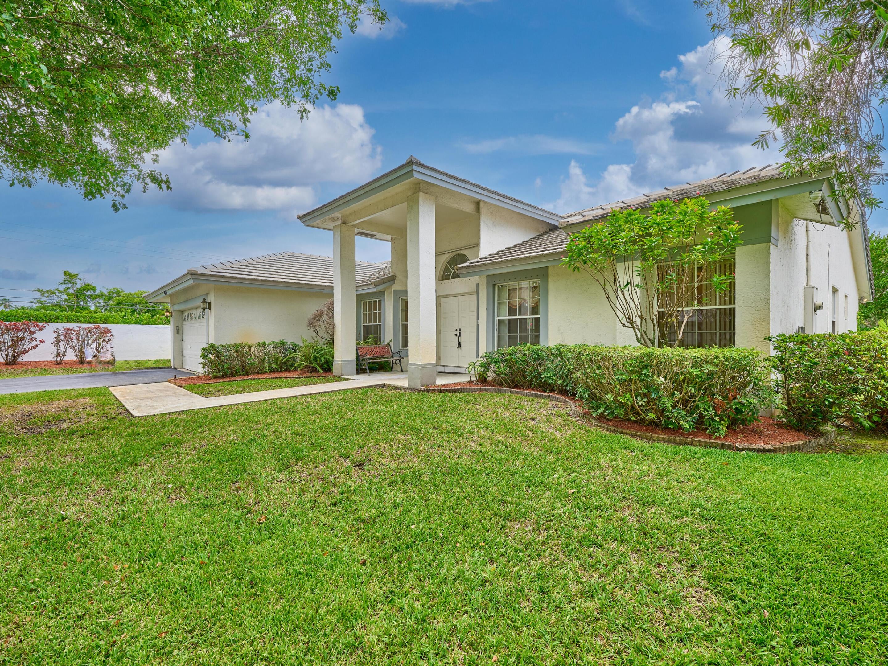4610 NW 100th Way, Coral Springs FL 33076