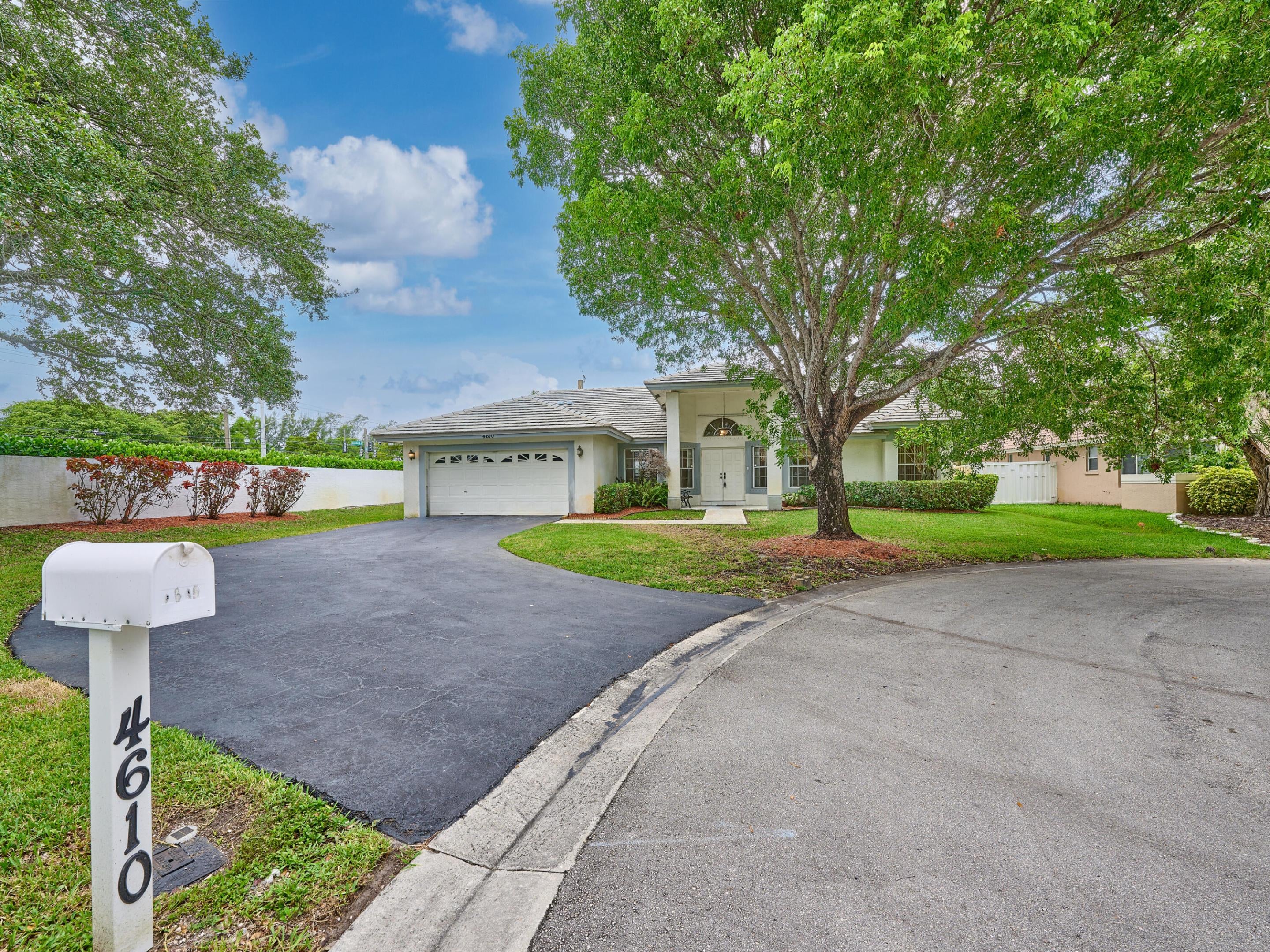 4610 NW 100th Way