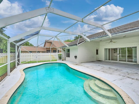 Tiny photo for 4610 NW 100th Way, Coral Springs, FL 33076 (MLS # B26043470)