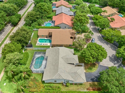 Tiny photo for 4610 NW 100th Way, Coral Springs, FL 33076 (MLS # B26043470)