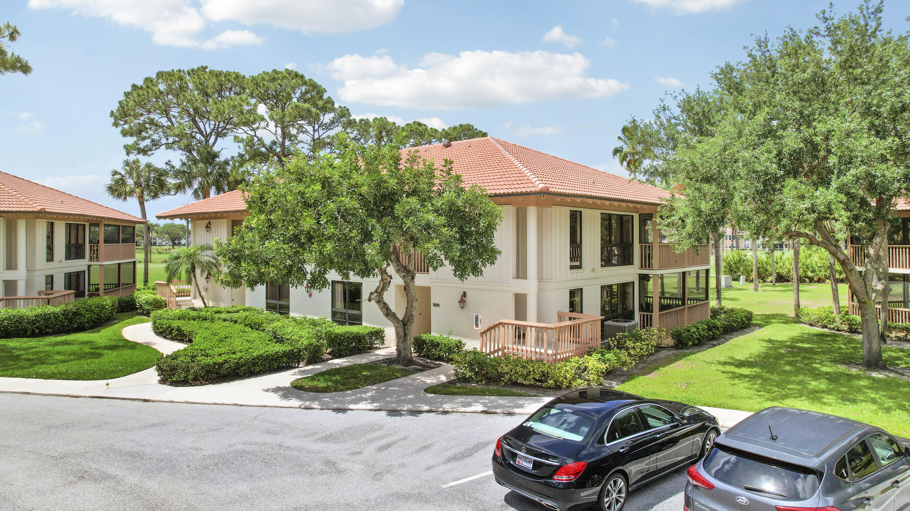 GOLF VILLAS CONDO - Residential