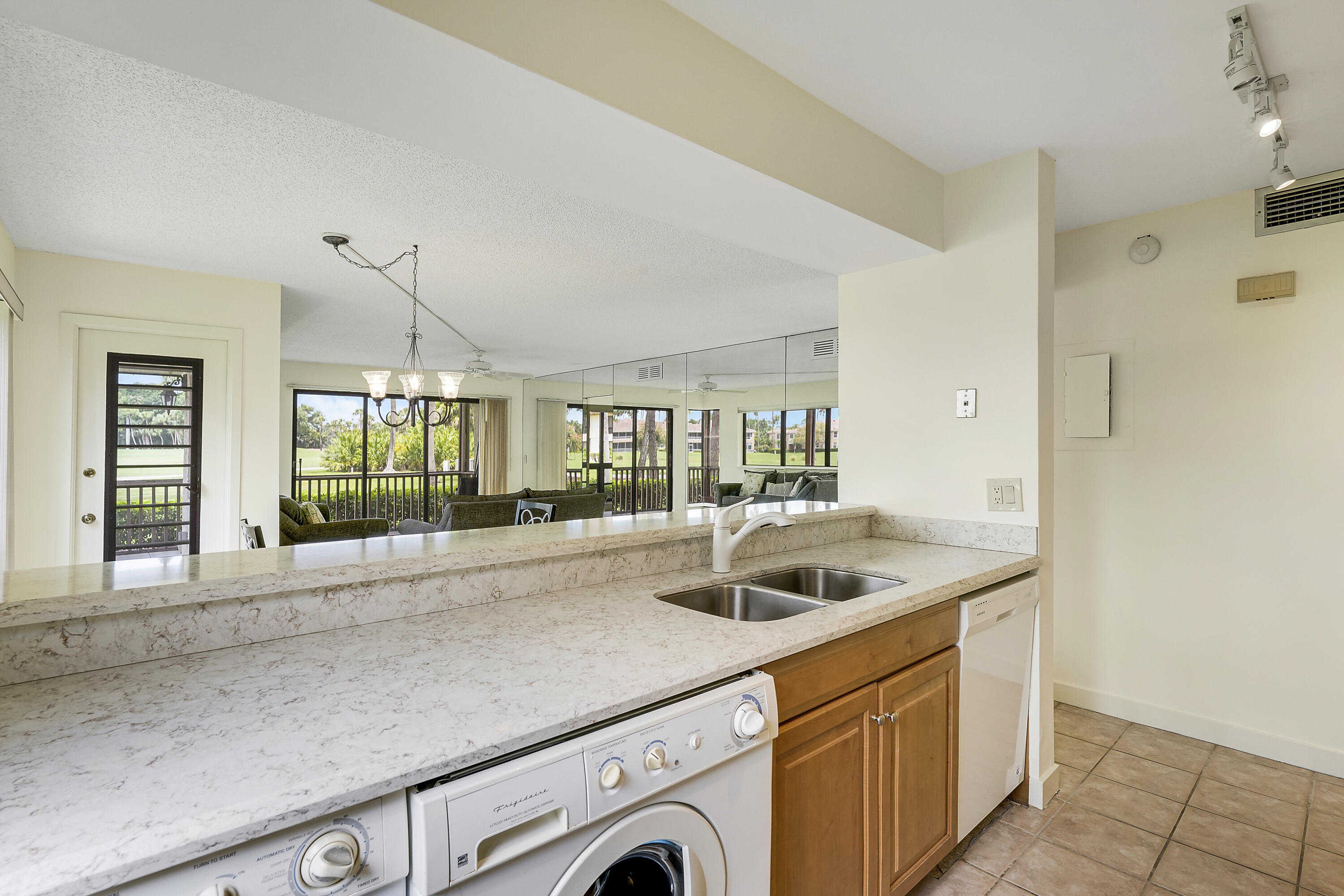 GOLF VILLAS CONDO - Residential