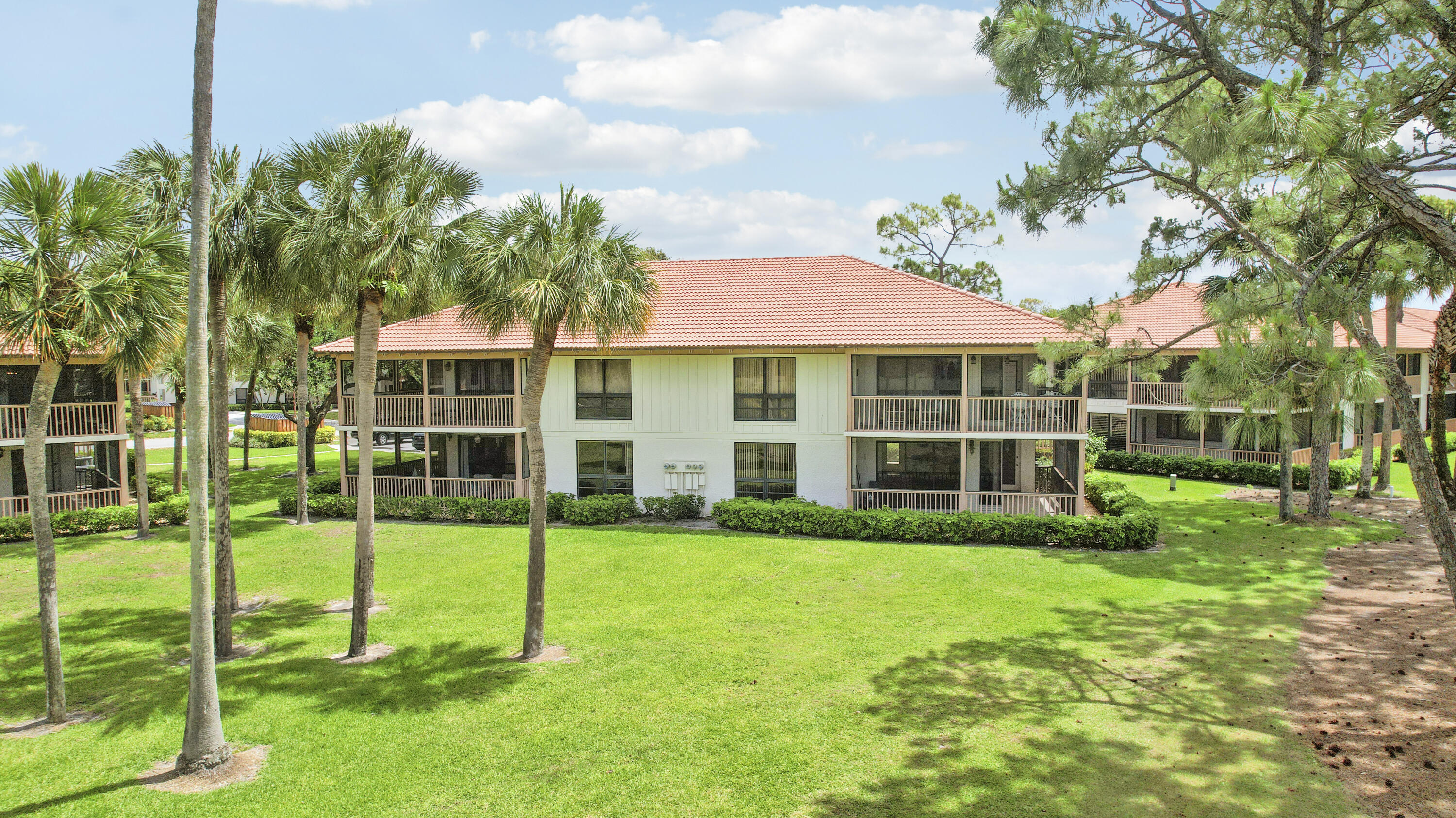 GOLF VILLAS CONDO - Residential