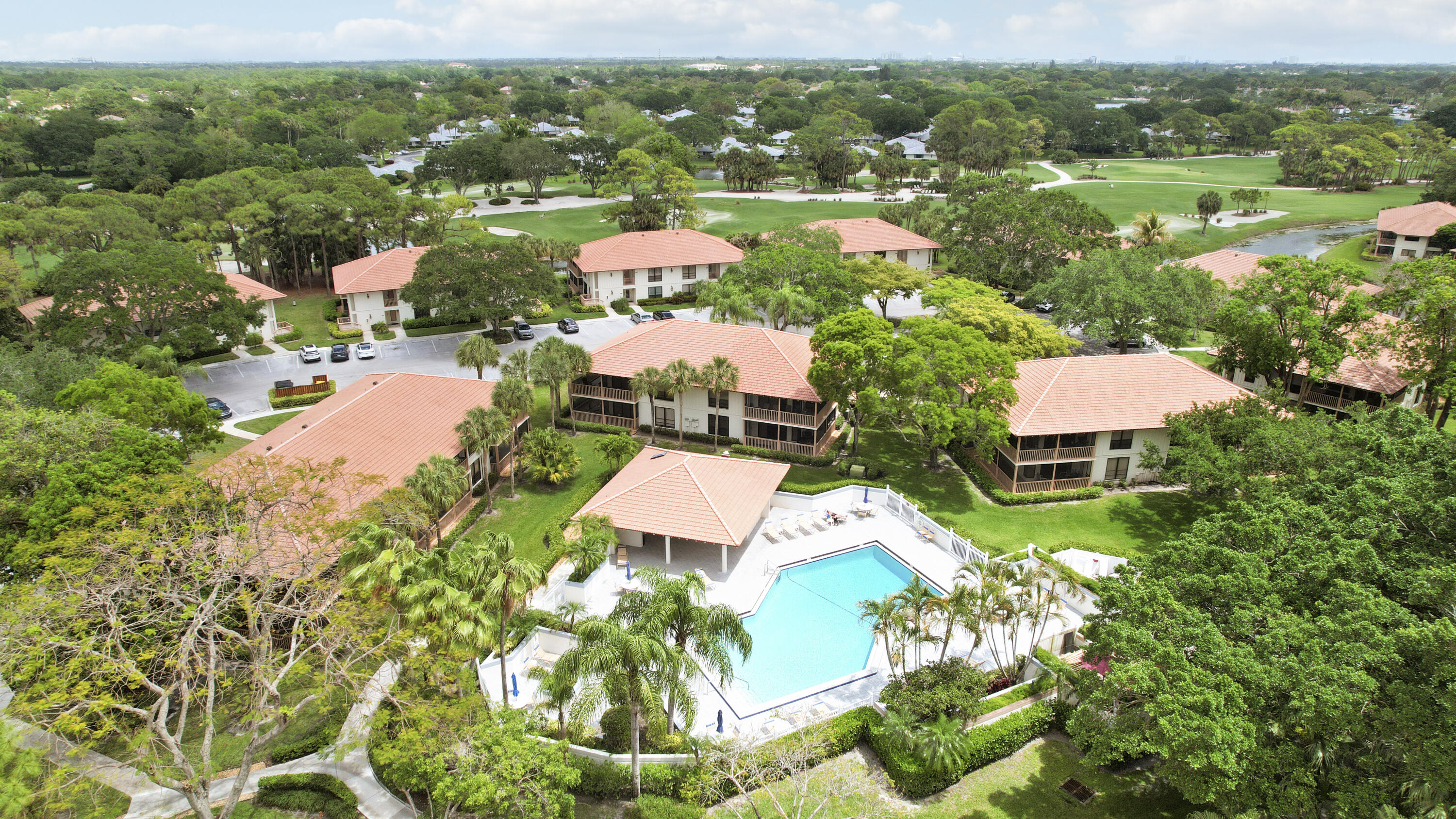 GOLF VILLAS CONDO - Residential