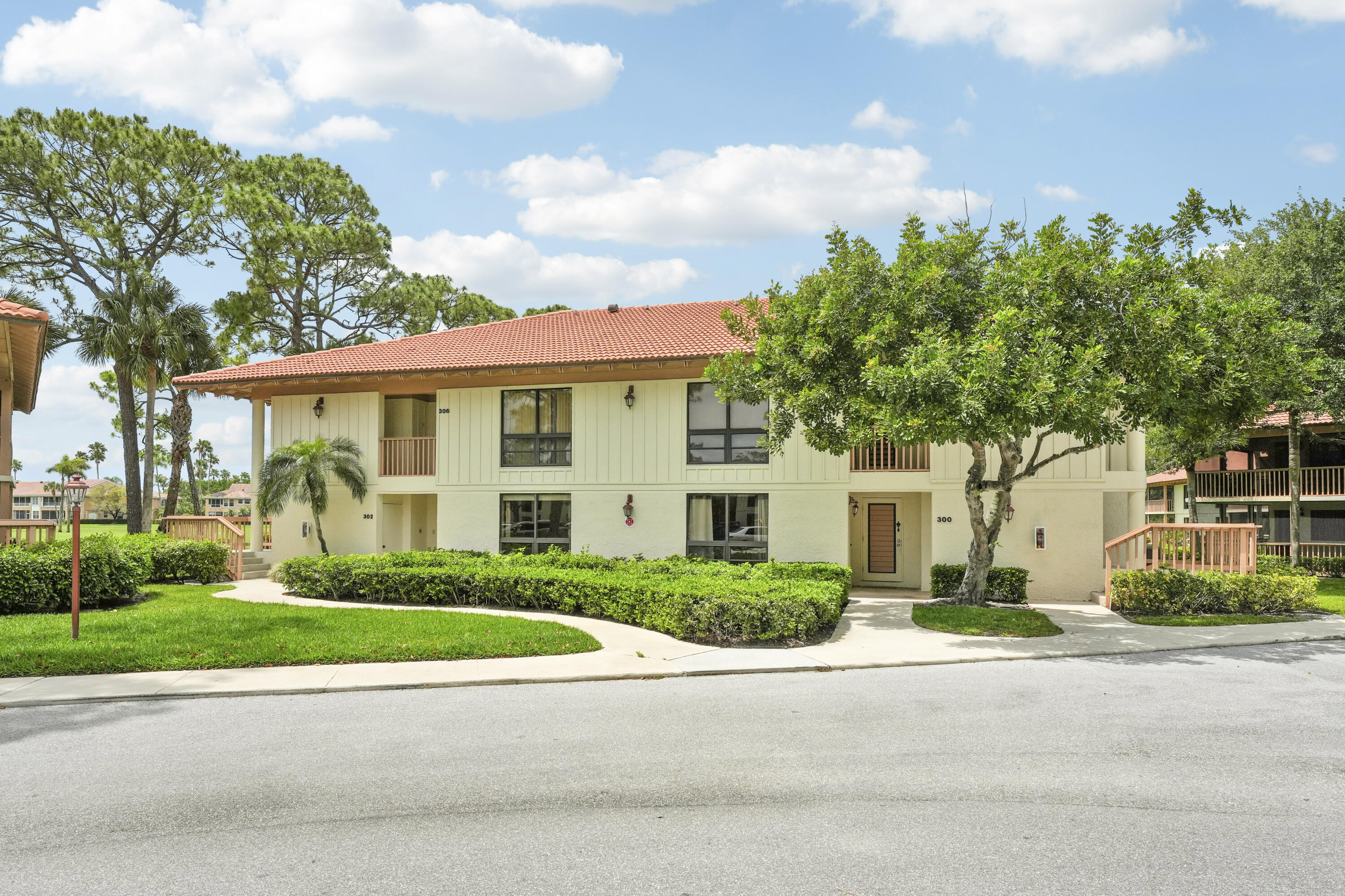 GOLF VILLAS CONDO - Residential