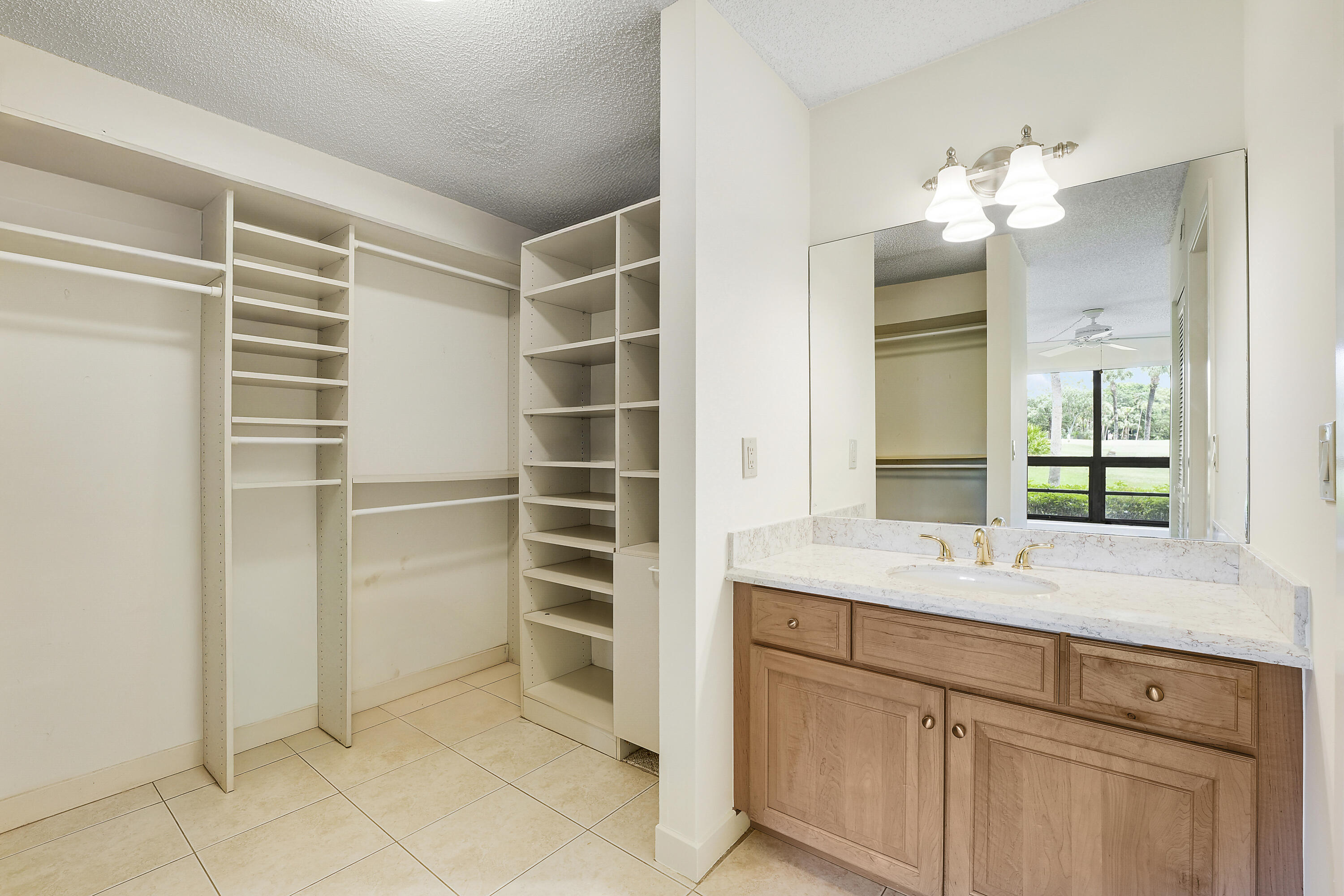 GOLF VILLAS CONDO - Residential