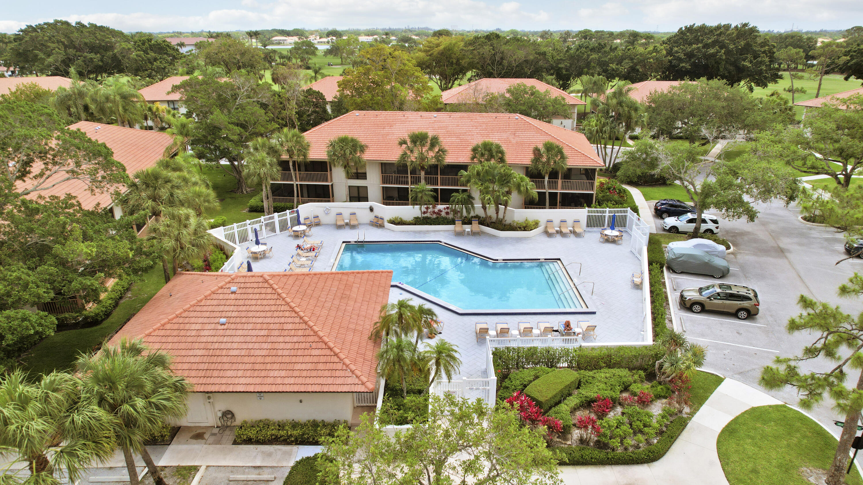 GOLF VILLAS CONDO - Residential