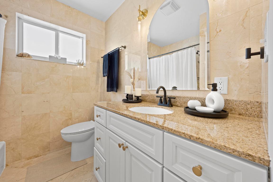 POMPANO ISLES - Residential