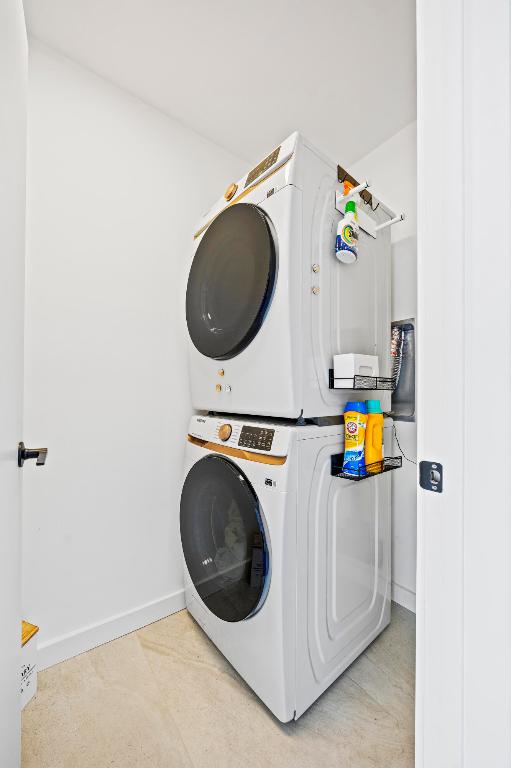 POMPANO ISLES - Residential