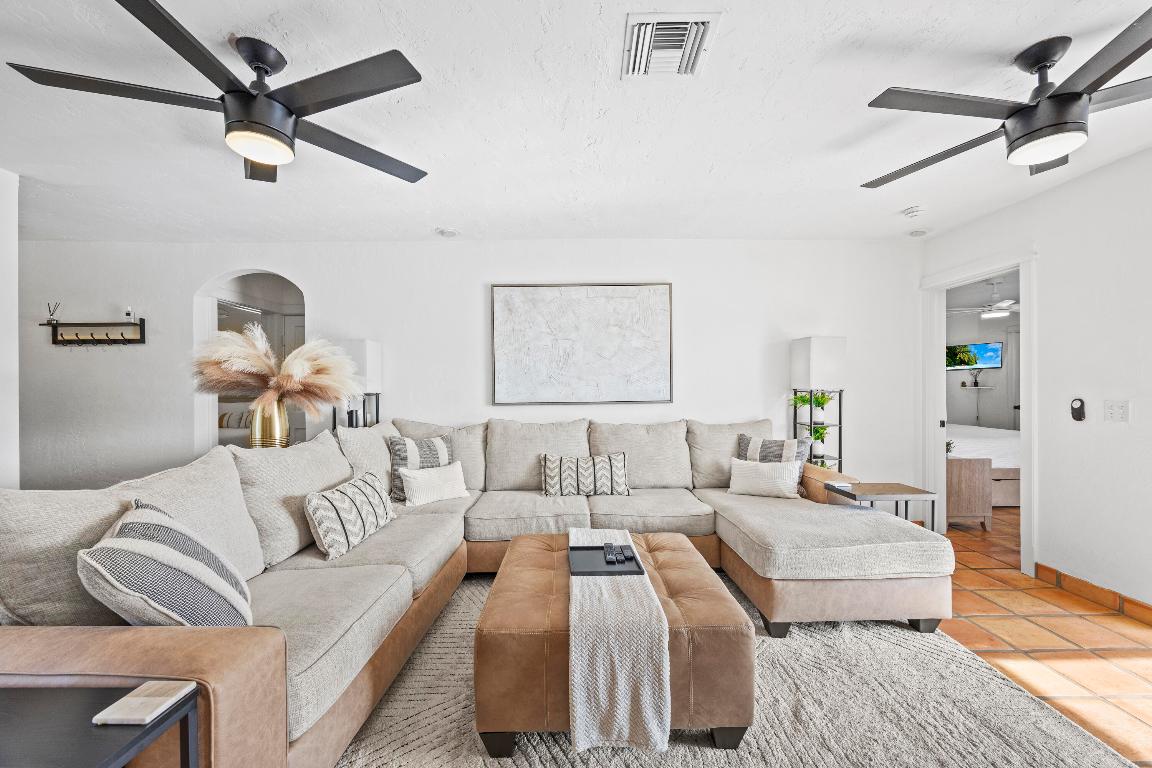 POMPANO ISLES - Residential