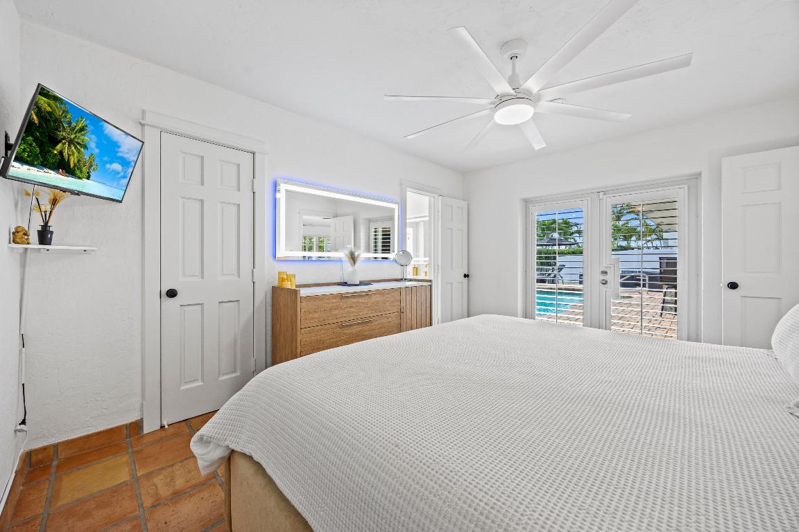 POMPANO ISLES - Residential