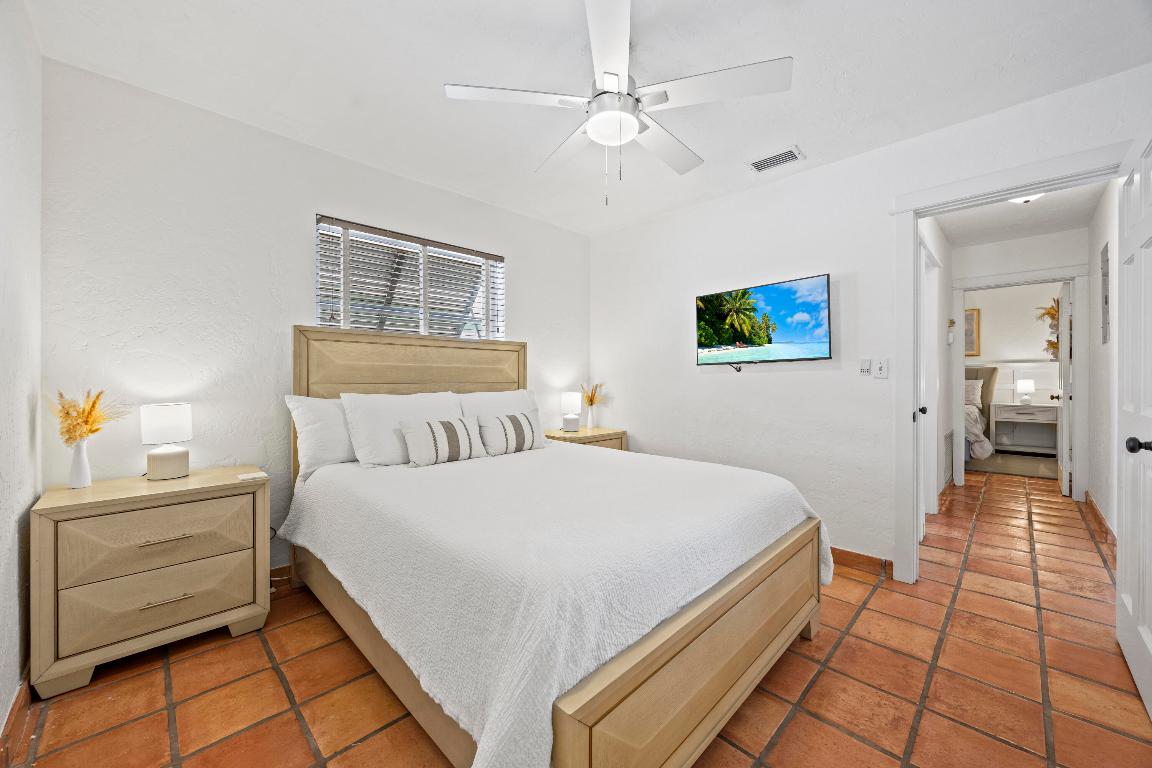 POMPANO ISLES - Residential