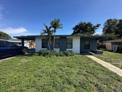 122 SW 24th Ave Fort Lauderdale FL 33312