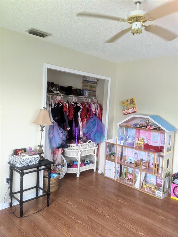 EMERALD FOREST OF WELLINGTON 3 - Residential