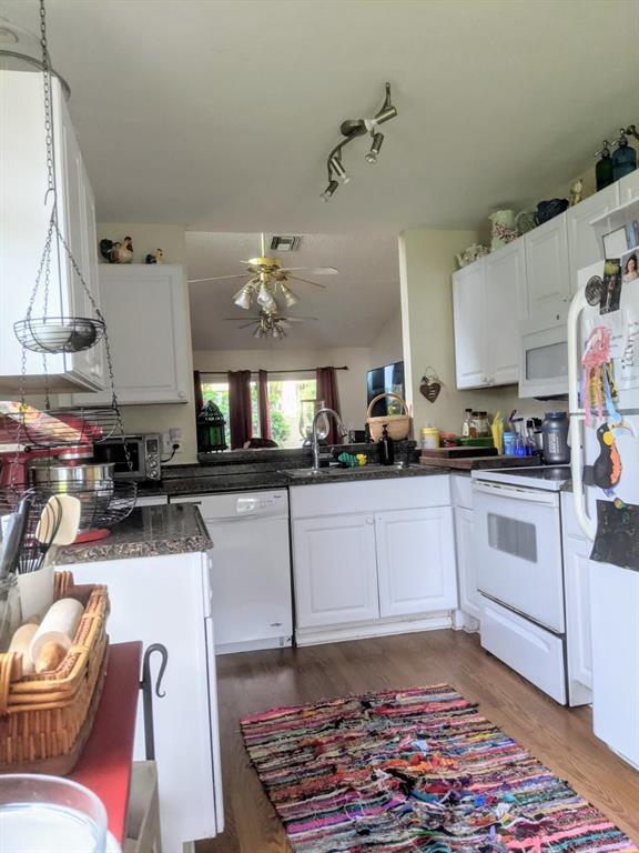 EMERALD FOREST OF WELLINGTON 3 - Residential