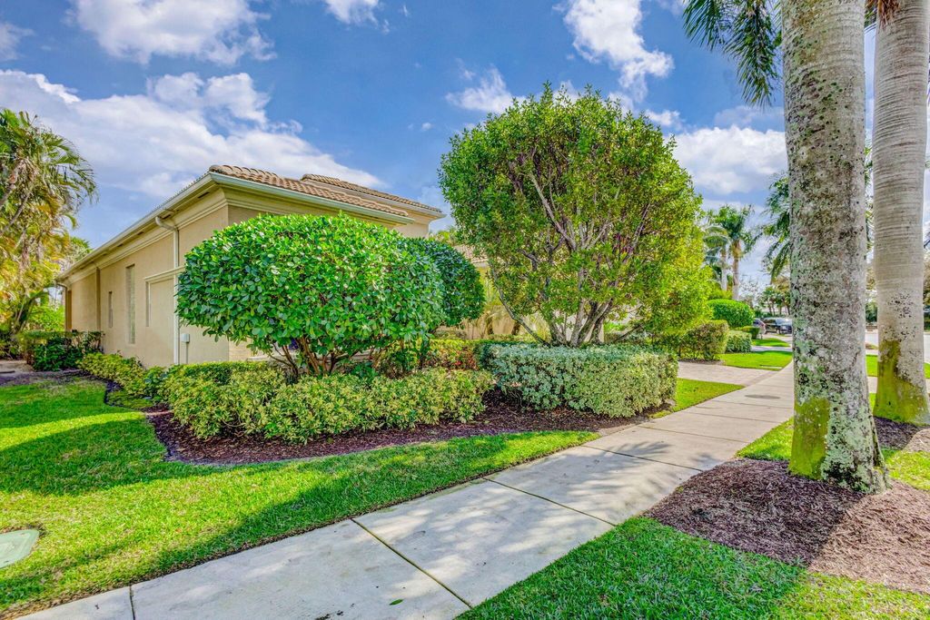 Photo of 108 Tranquilla Drive, Palm Beach Gardens, FL 33418 (MLS # R11047883)