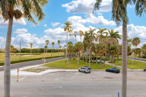 A home in Lake Worth Beach