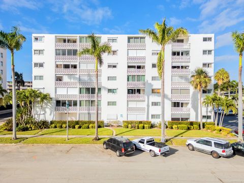 A home in Lake Worth Beach