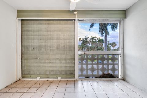 A home in Lake Worth Beach