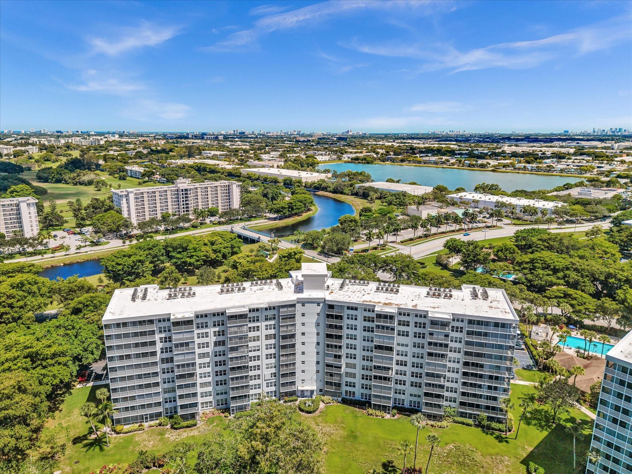 PALM AIRE - Residential