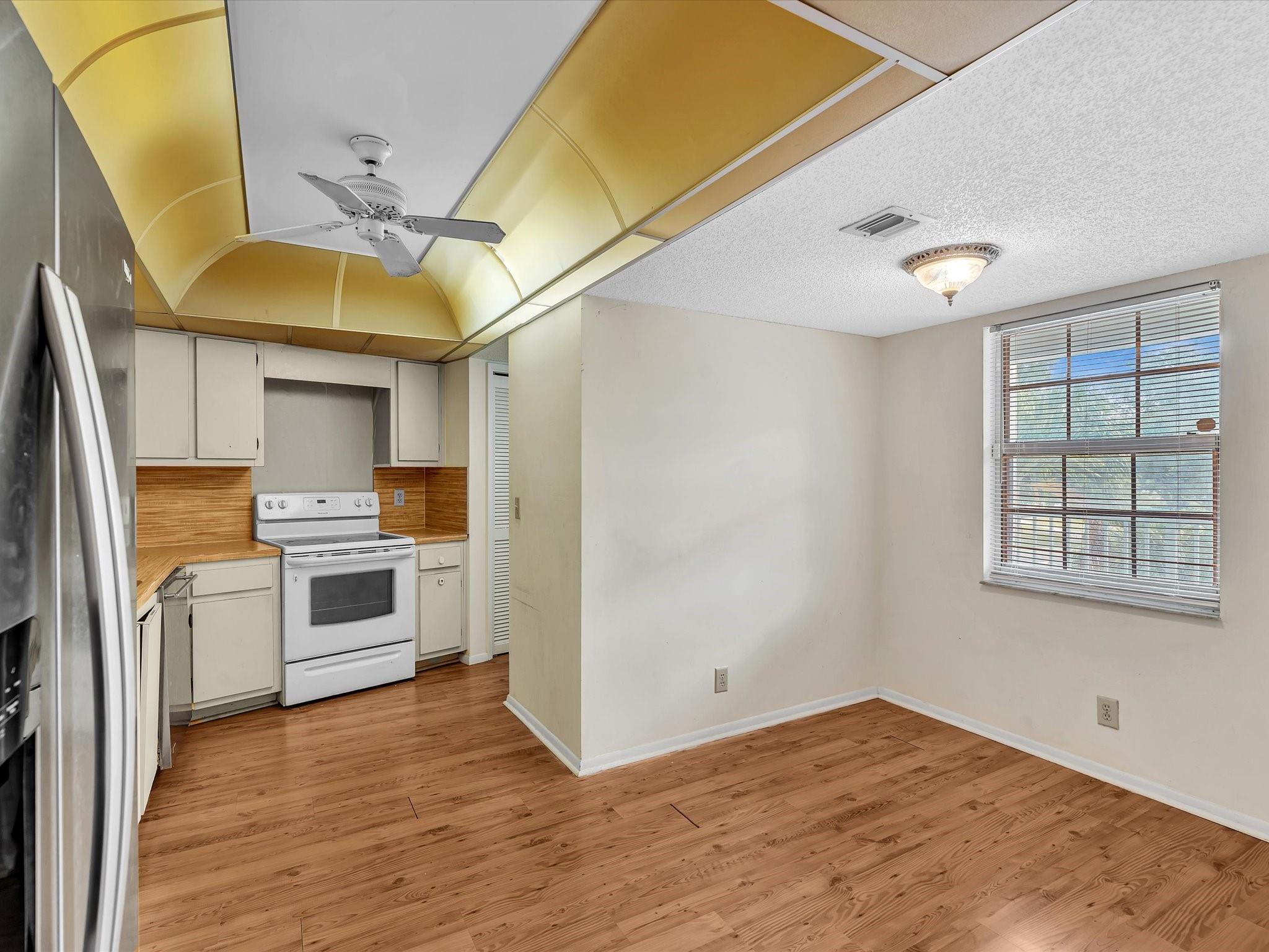 PALM AIRE - Residential