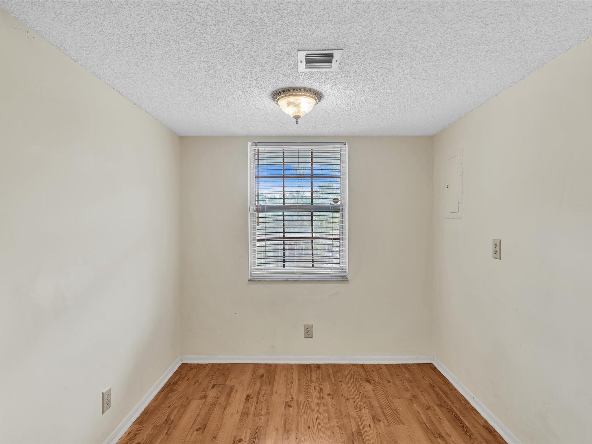 PALM AIRE - Residential