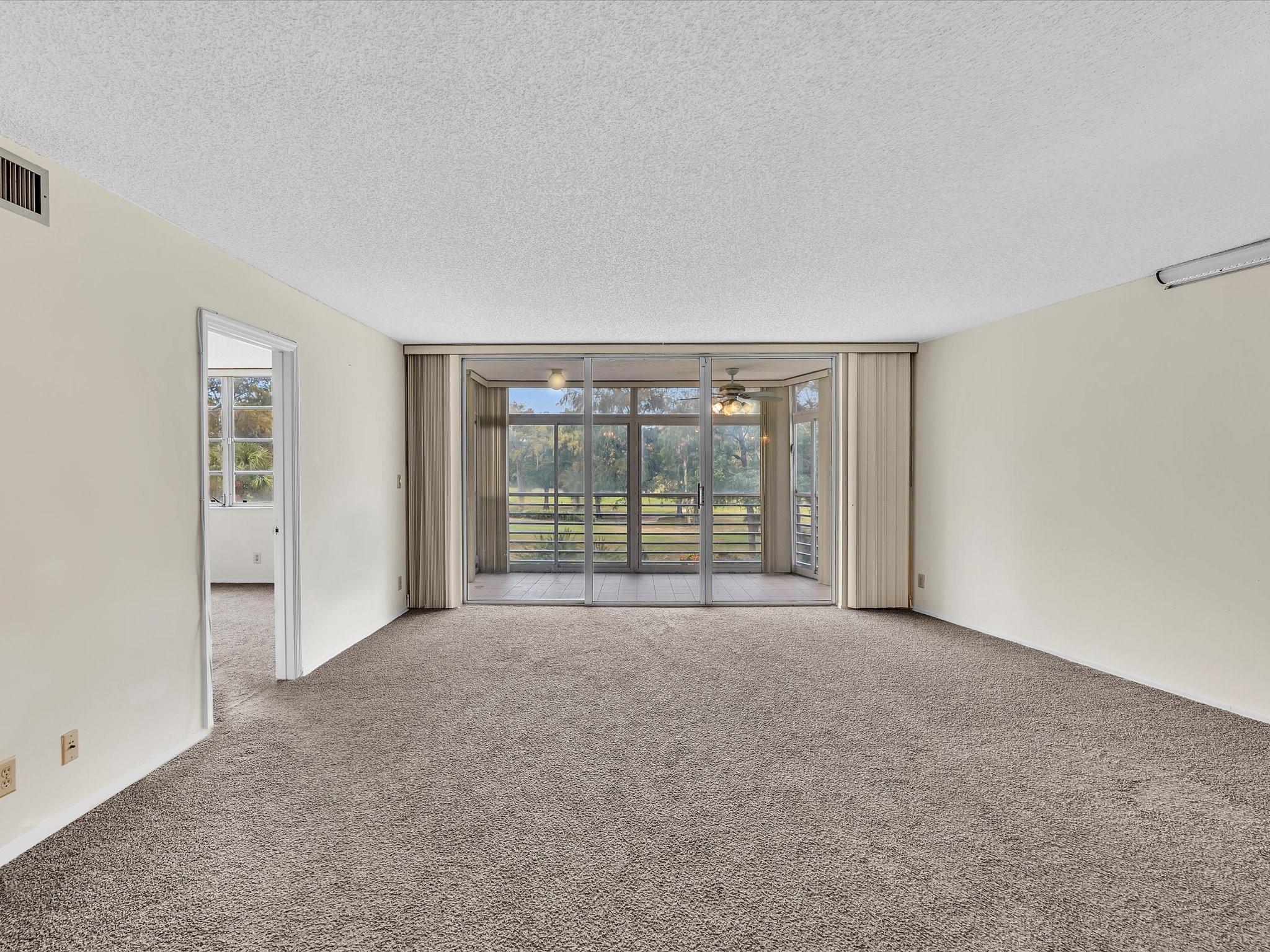 PALM AIRE - Residential