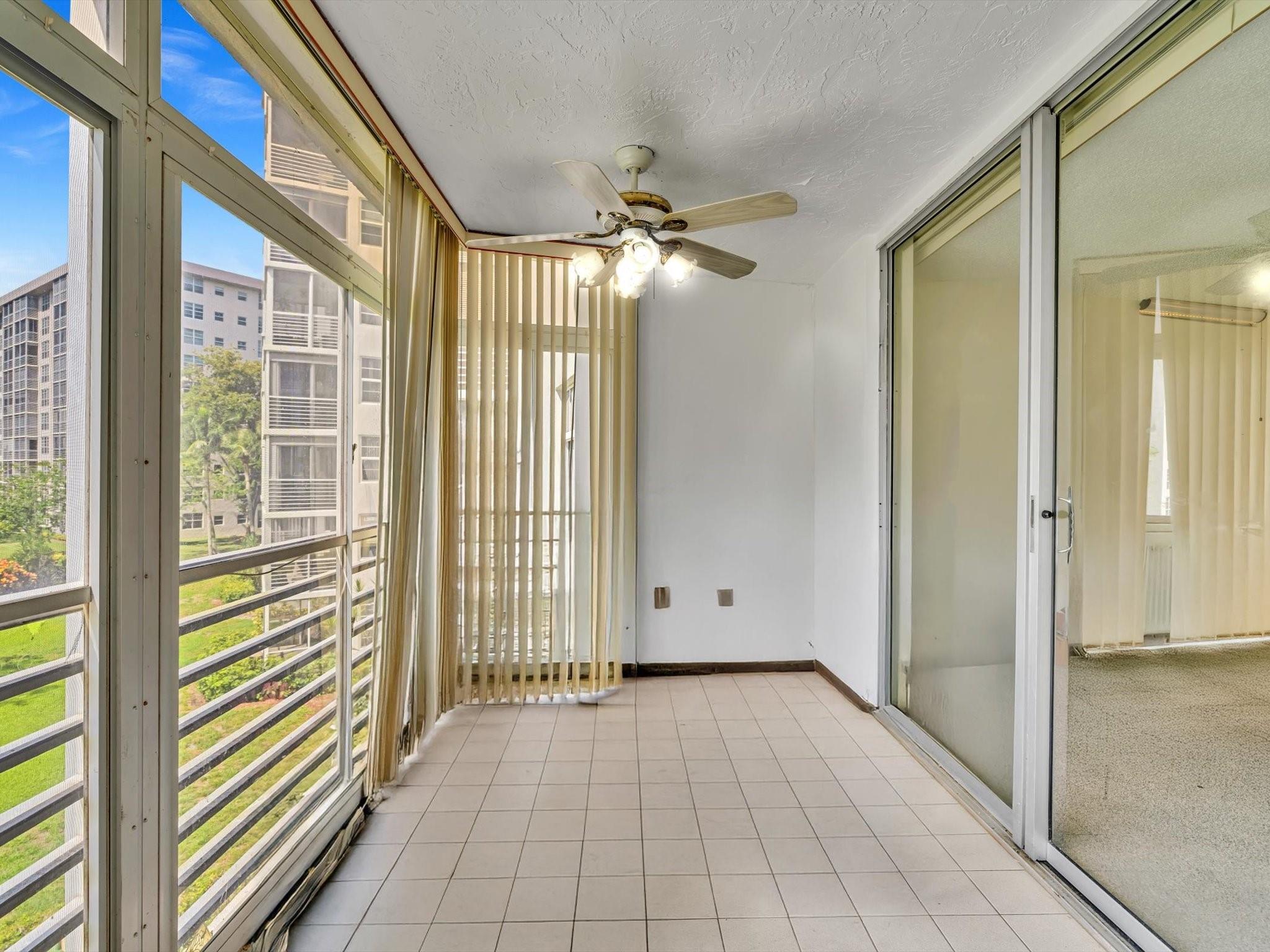 PALM AIRE - Residential