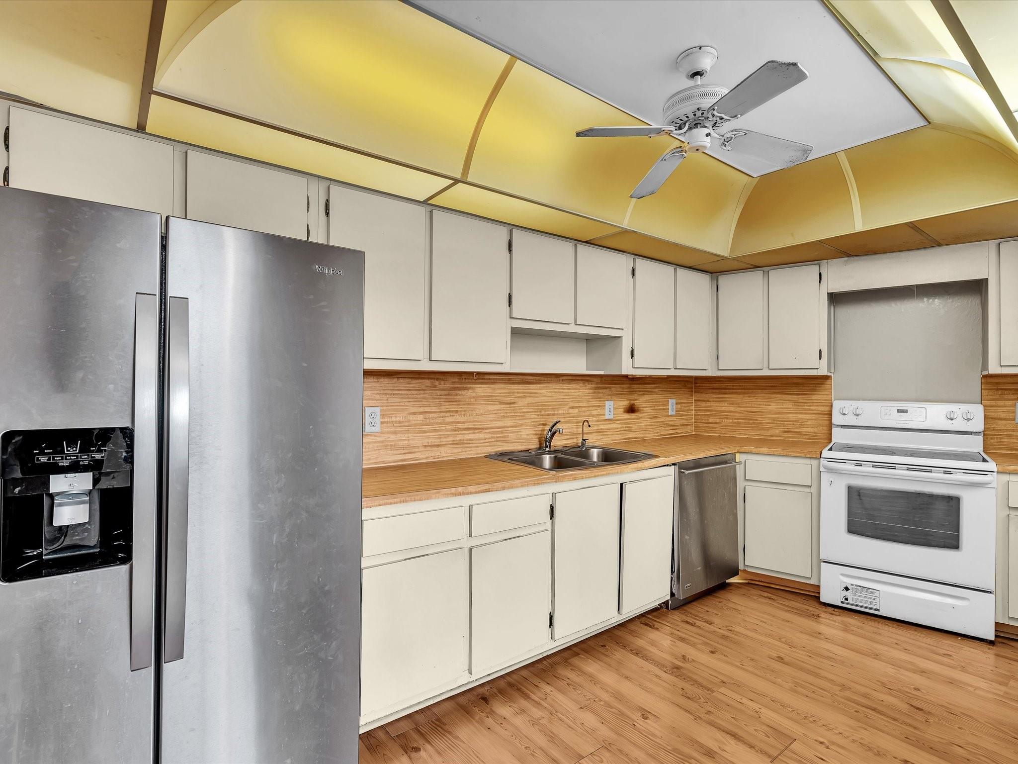 PALM AIRE - Residential