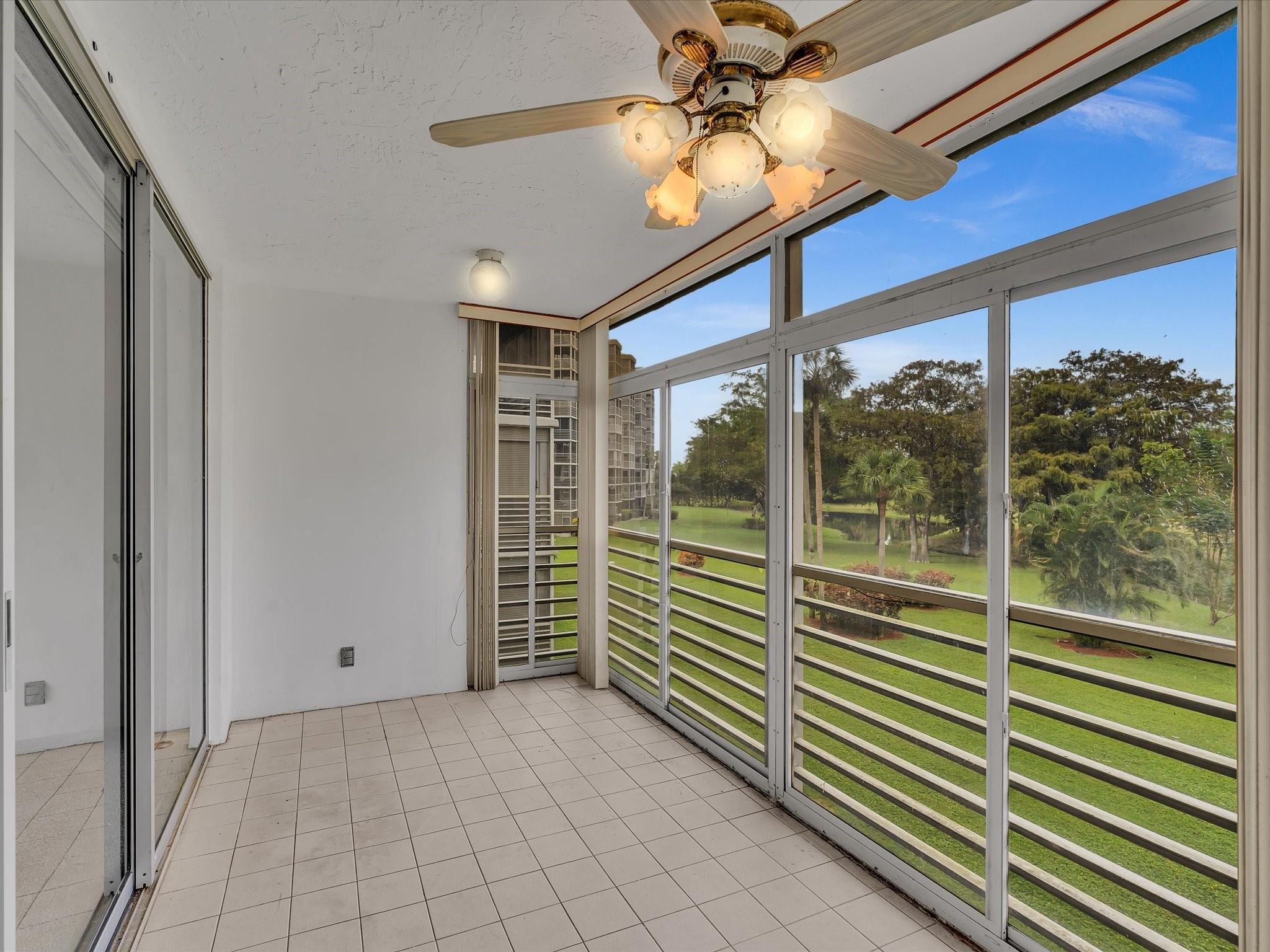 PALM AIRE - Residential