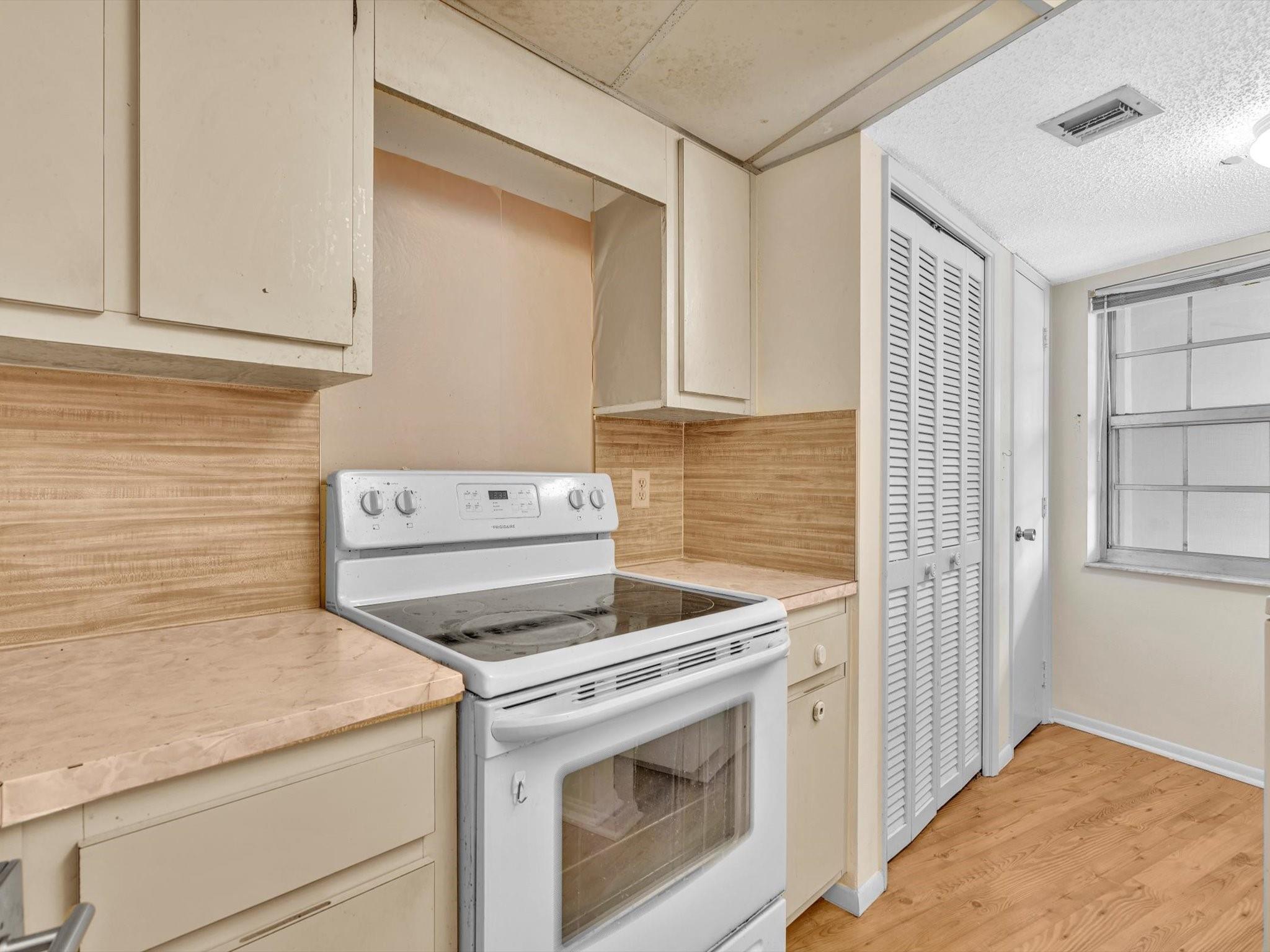 PALM AIRE - Residential